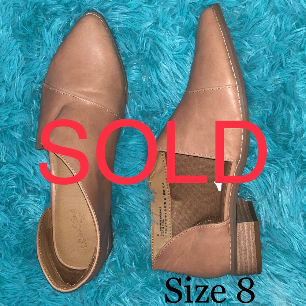 Universal Thread ankle shoes size 8